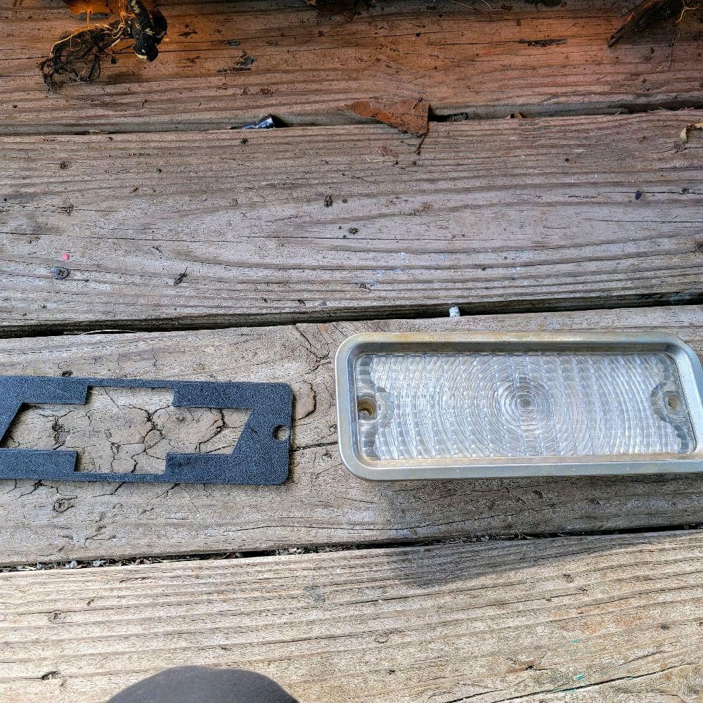 Squarebody turn signal covers (G.M.C or Bowtie)